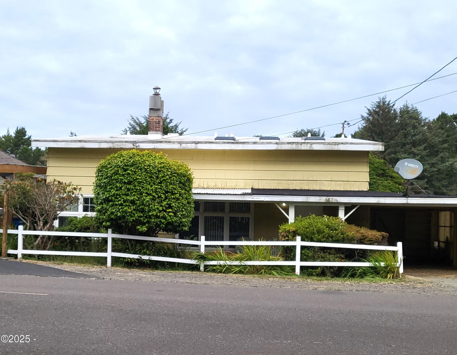 Property Photo:  3033 SW Coast Avenue  OR 97367 