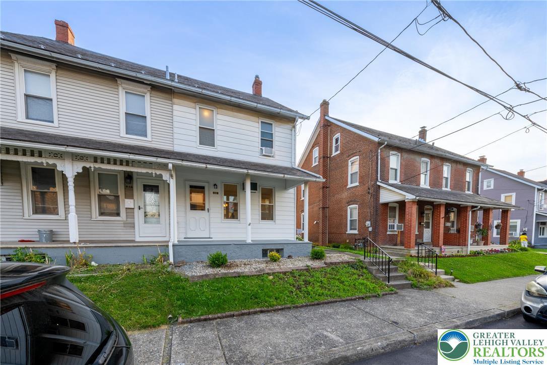 Property Photo:  918 Dewey Avenue  PA 18067 