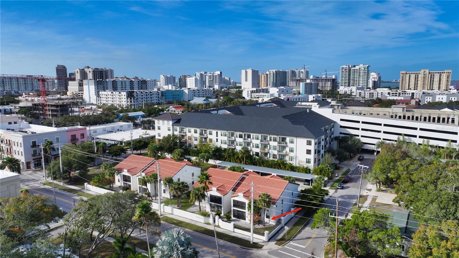 Property Photo: 631 N Orange Avenue 107 FL 34236