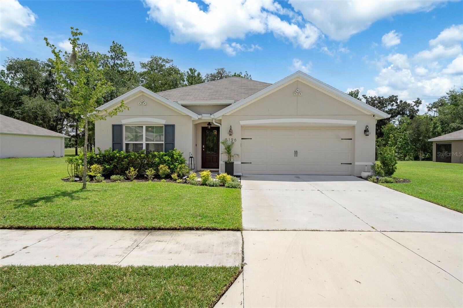 Property Photo:  5196 Byronic Court  FL 34604 