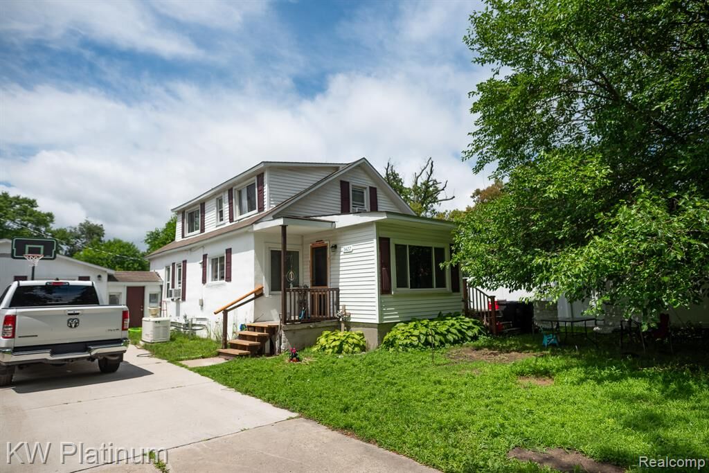 Property Photo: 3427 Elk Street MI 48060 2037