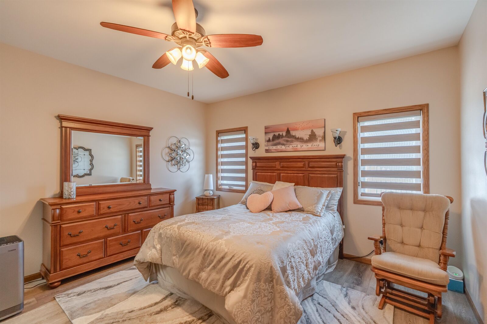 Property Photo: 1326 N 35th St ND 58501