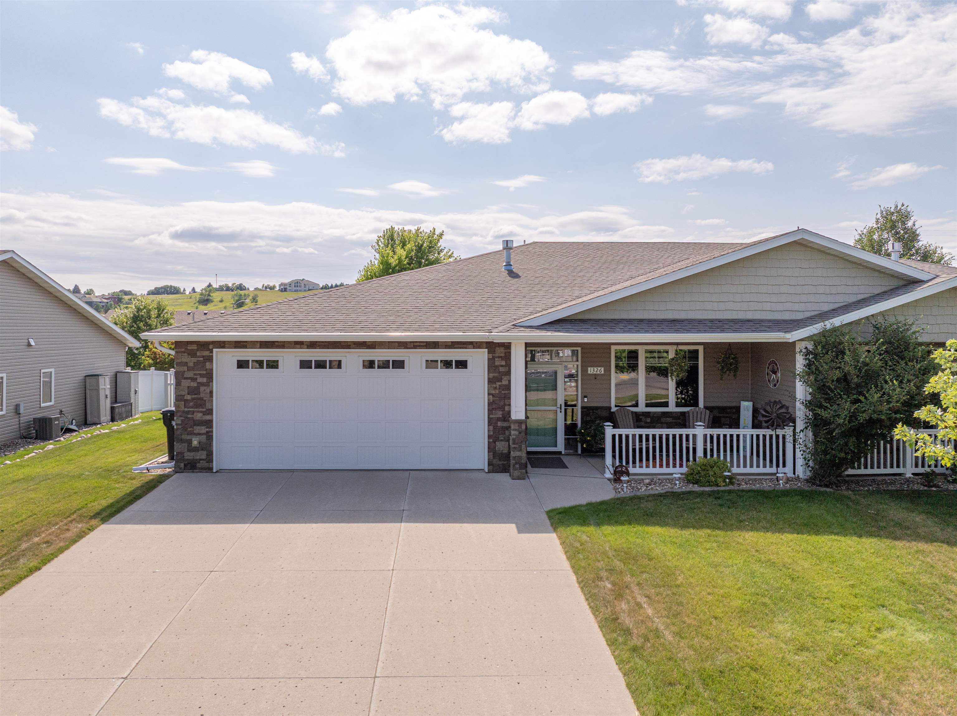 1326 N 35th St  Bismarck ND 58501 photo