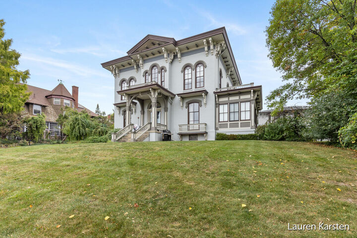 Property Photo: 44 Lafayette Avenue NE MI 49503