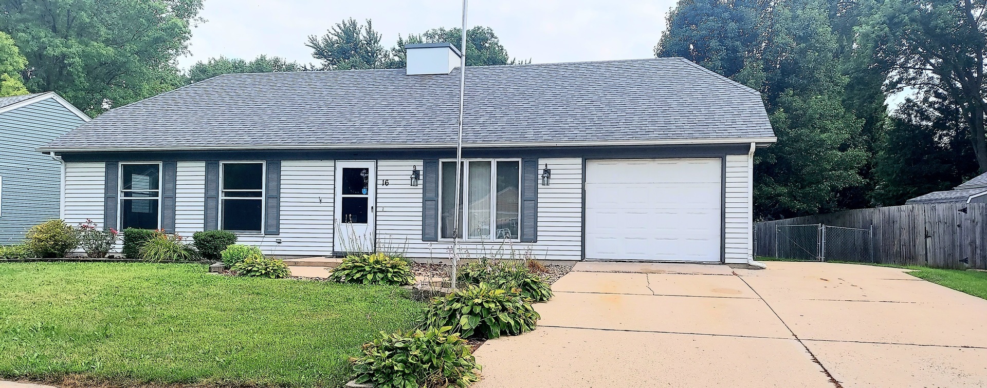 Property Photo:  16 Brockway Drive  IL 60543 