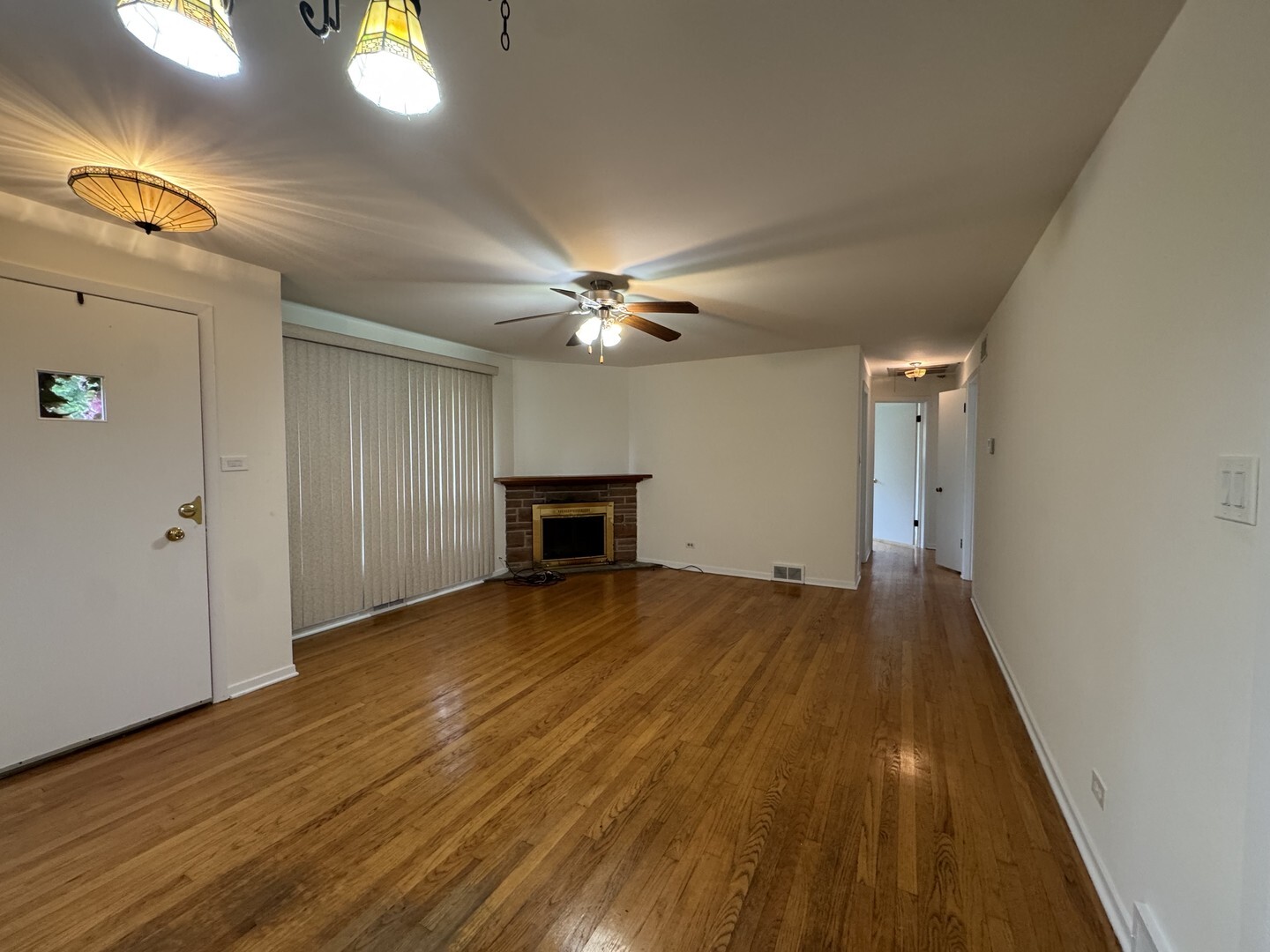 Property Photo:  1727 Dundee Road  IL 60062 