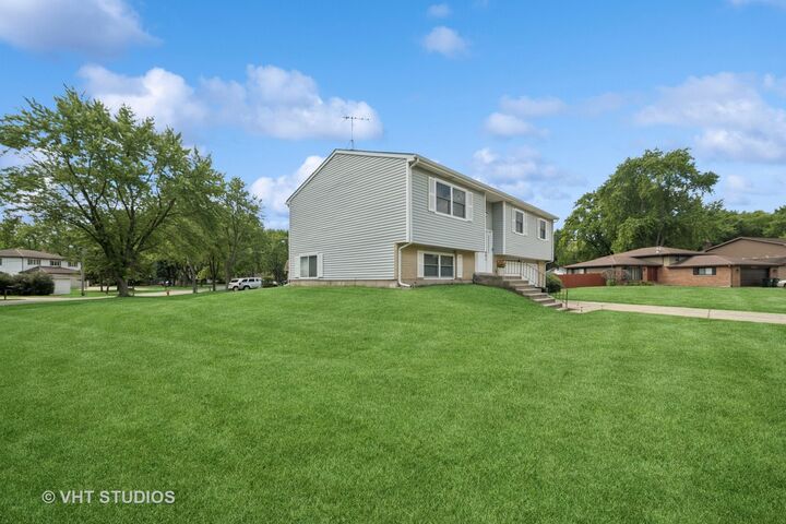 Property Photo:  30W145 Country Lakes Drive  IL 60563 