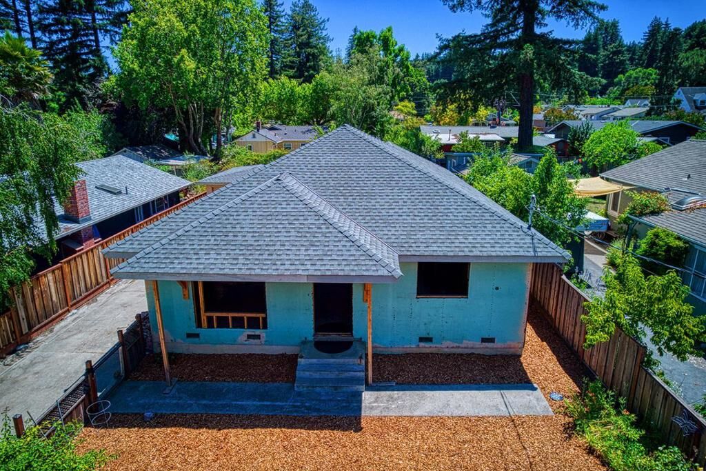Photo de la propriété:  243 Ada Avenue  CA 95018 