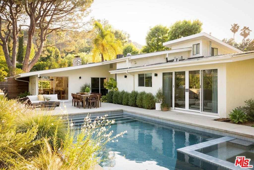 Property Photo:  3144 Nichols Canyon Road  CA 90046 