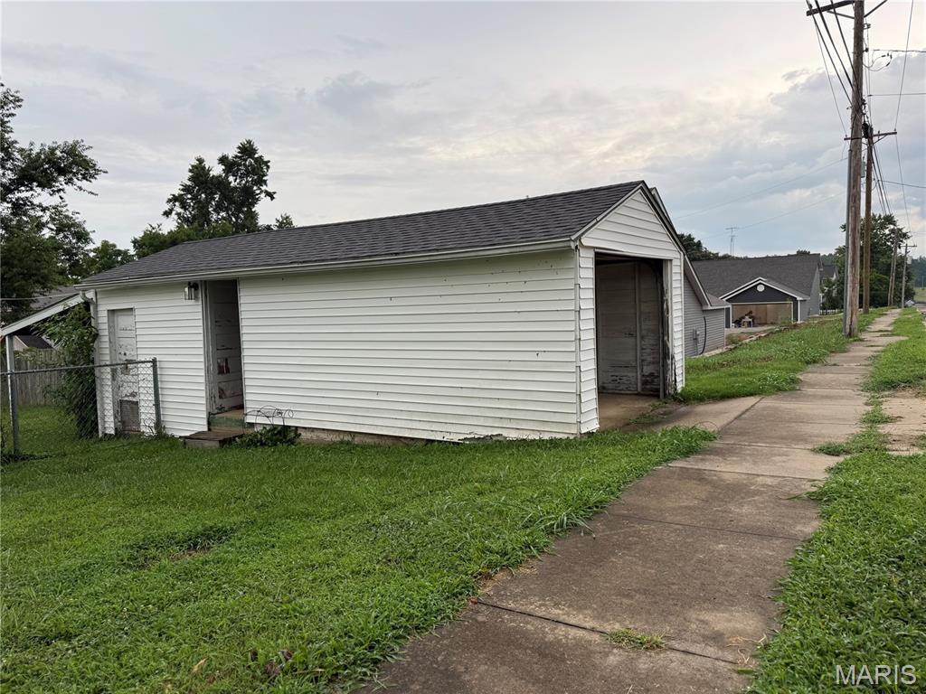 Property Photo: 315 High Street MO 63645