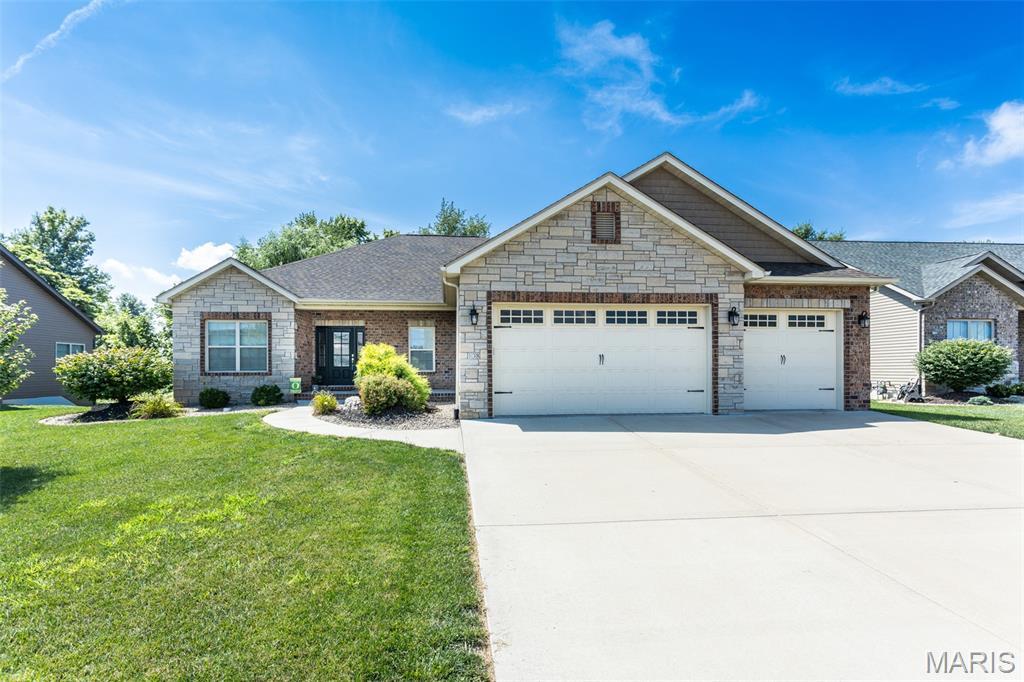 Property Photo:  138 Smola Woods Court  IL 62034 