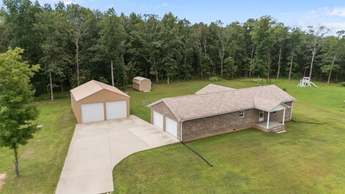Property Photo:  189 Hickory Trace  TN 37098 