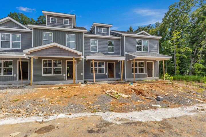 Property Photo: 149 Quarry Point Dr D-149 TN 37043