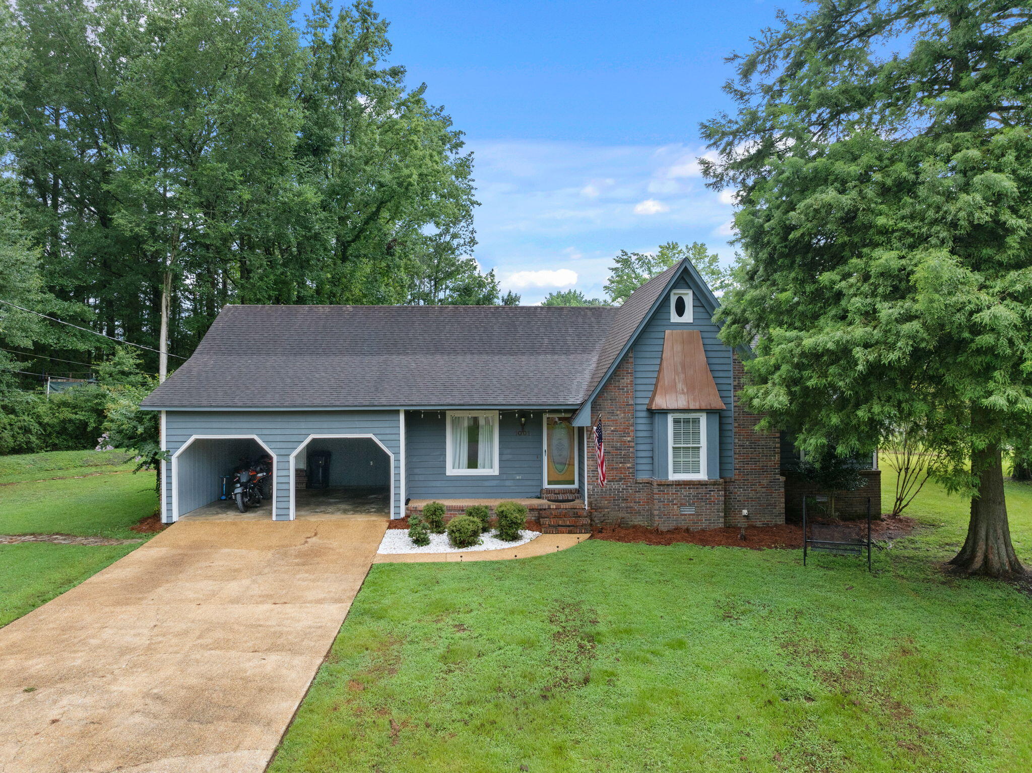 Property Photo: 1001 Primrose Cove MS 38834
