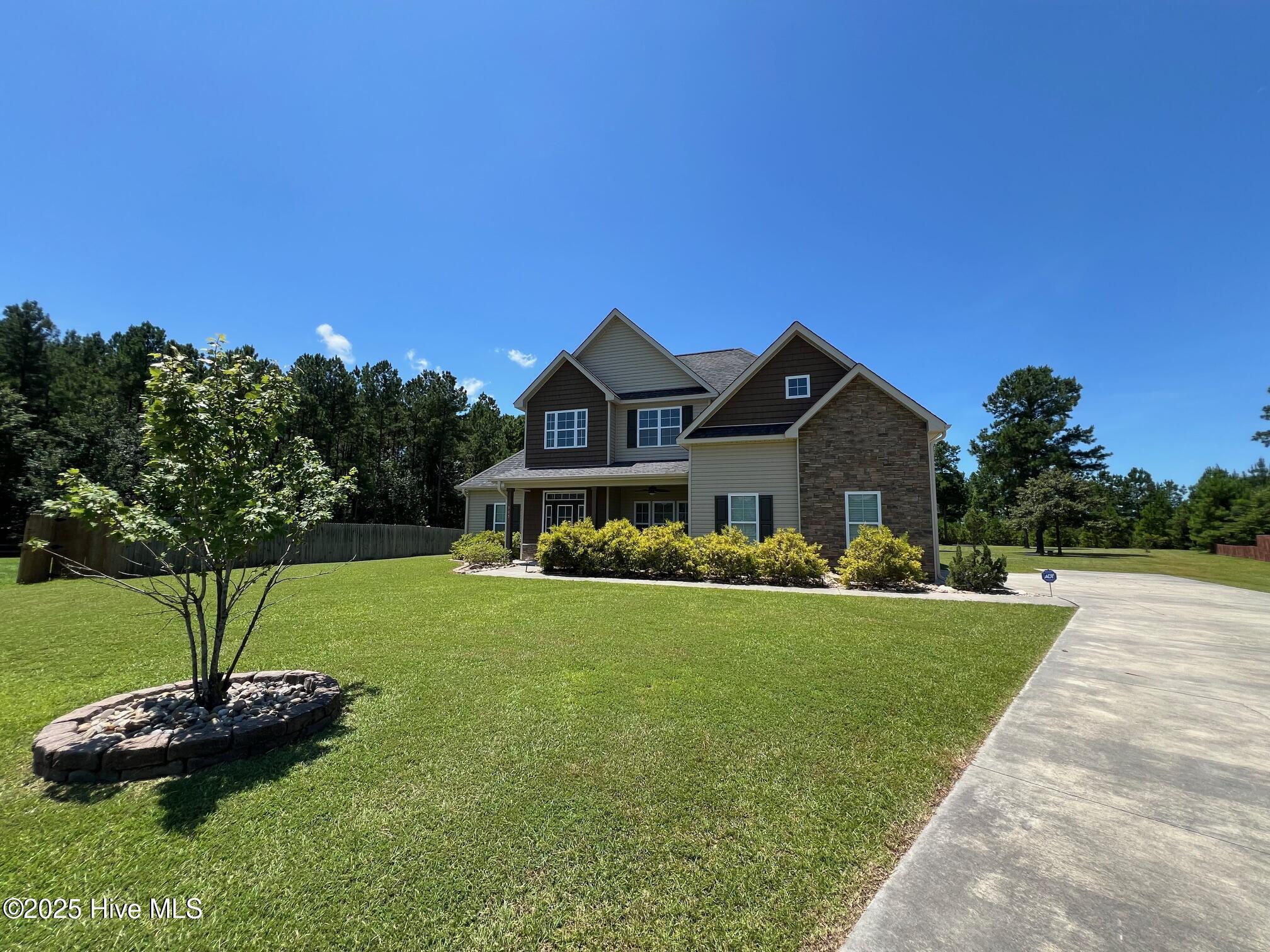 Property Photo:  905 Albemarle Court  NC 28539 