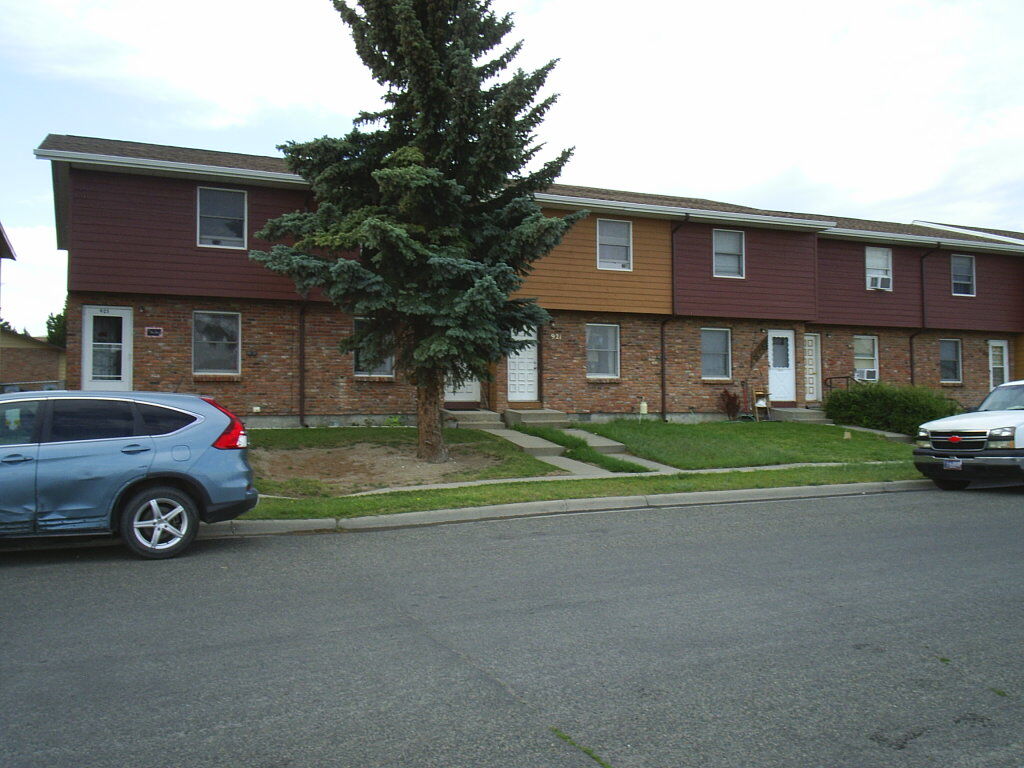 Property Photo: 923 Hialeah Court MT 59601