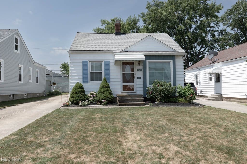 1564 Woodrow Avenue  Mayfield Heights OH 44124 photo