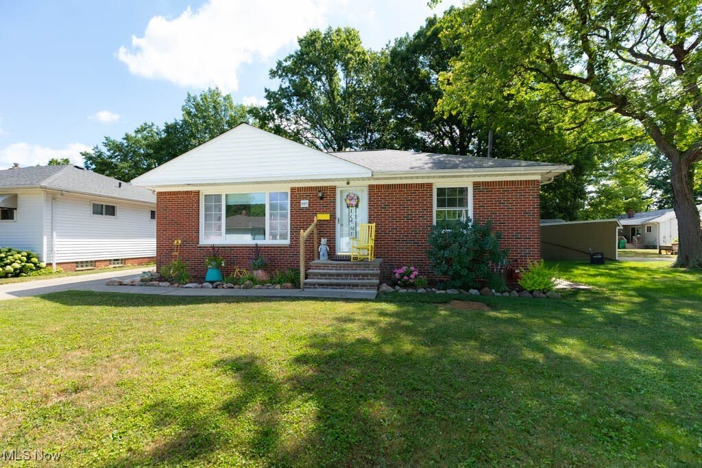 Property Photo: 685 E 300th Street OH 44095