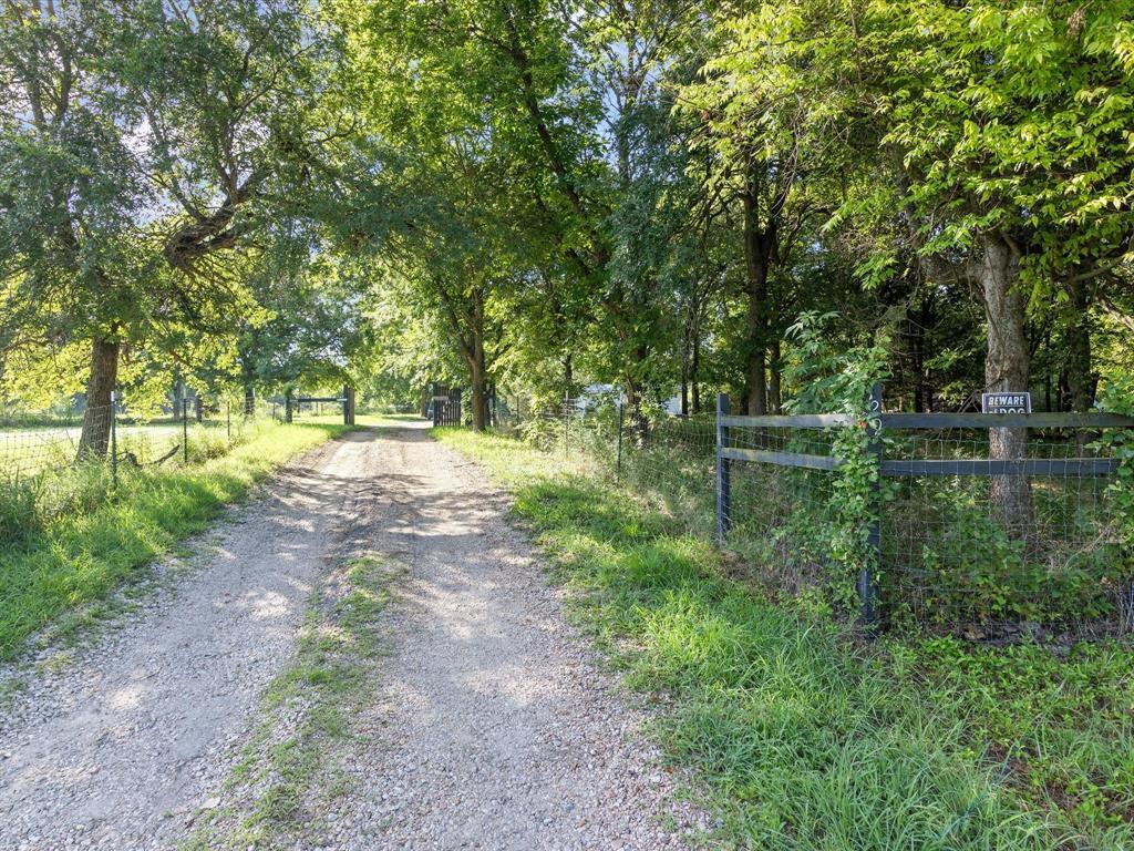 Property Photo: 129 Hurst Circle TX 75125