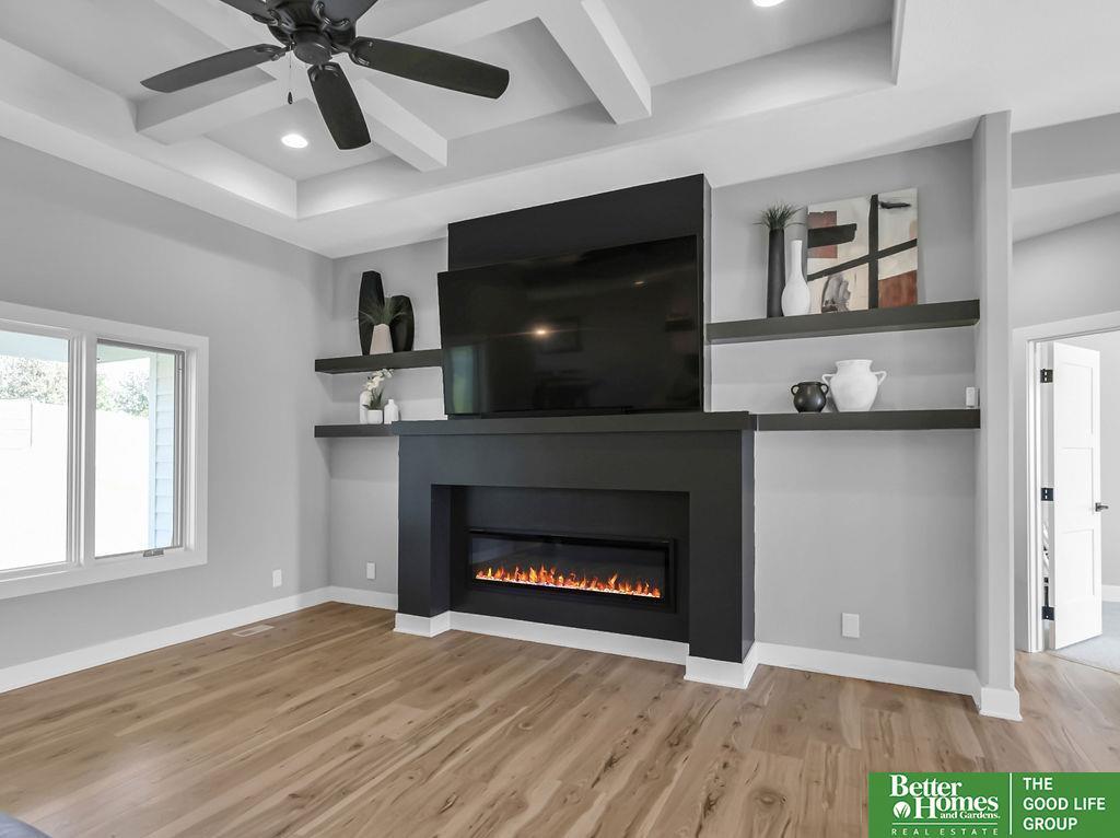 Property Photo: 8108 S 184 Terrace NE 68136