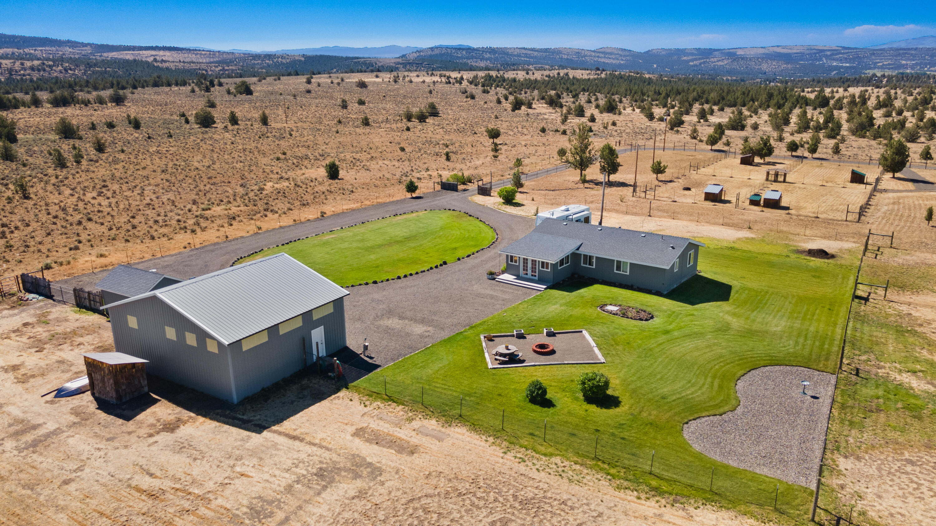 Property Photo: 6485 SE Riordan Road OR 97754