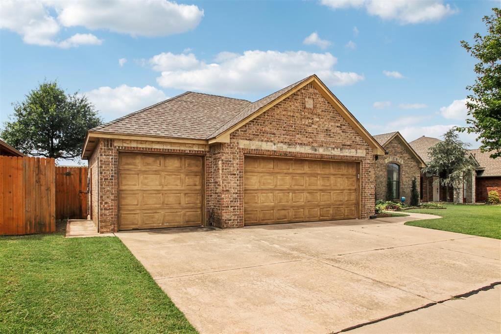 Property Photo:  3000 SW 140th Street  OK 73170 