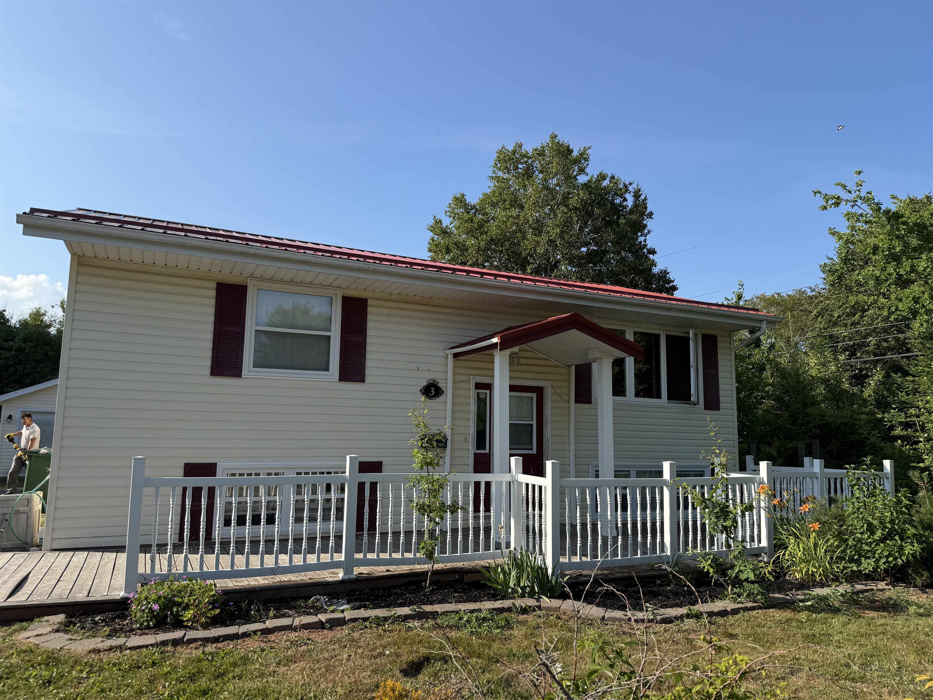 Property Photo: 3 Hunt Avenue PE C1A 2Z6
