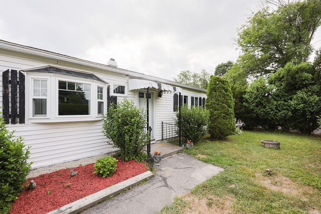 Property Photo: 23 Laurie Ln MA 01854