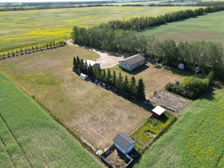 Property Photo: 106542 Rge Rd 140 AB T0H 2H0