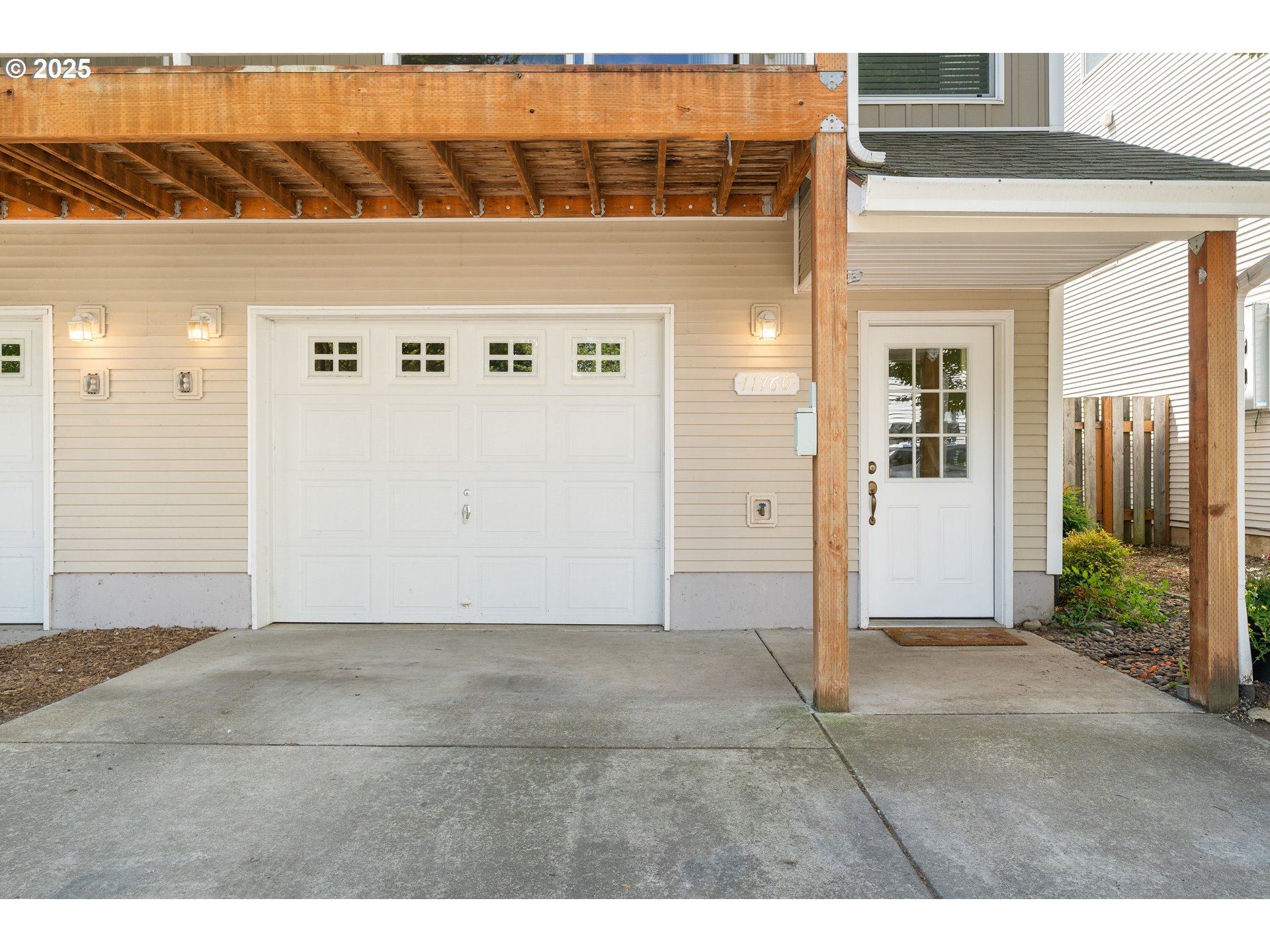 Property Photo: 11760 SE Harold St OR 97266