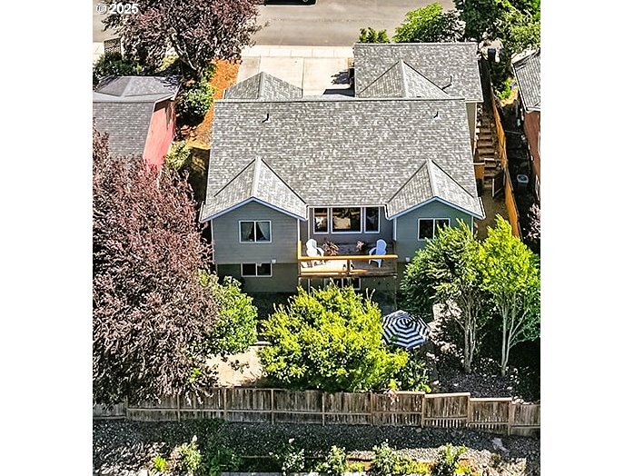 Property Photo: 2940 Montello Pl OR 97031