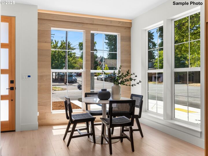 Property Photo:  3025 NE Ainsworth St 7  OR 97211 