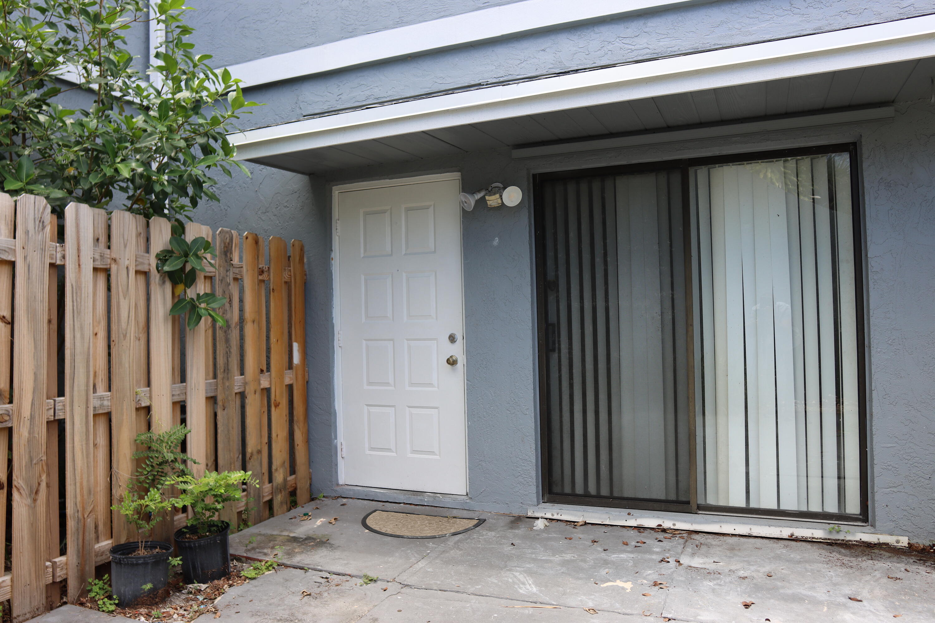 Property Photo:  20 Crossings Circle B  FL 33435 