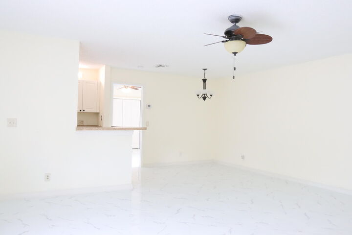 Property Photo:  20 Crossings Circle B  FL 33435 