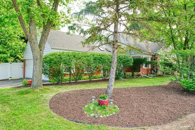 Property Photo:  34146 Five Mile Road  MI 48154 