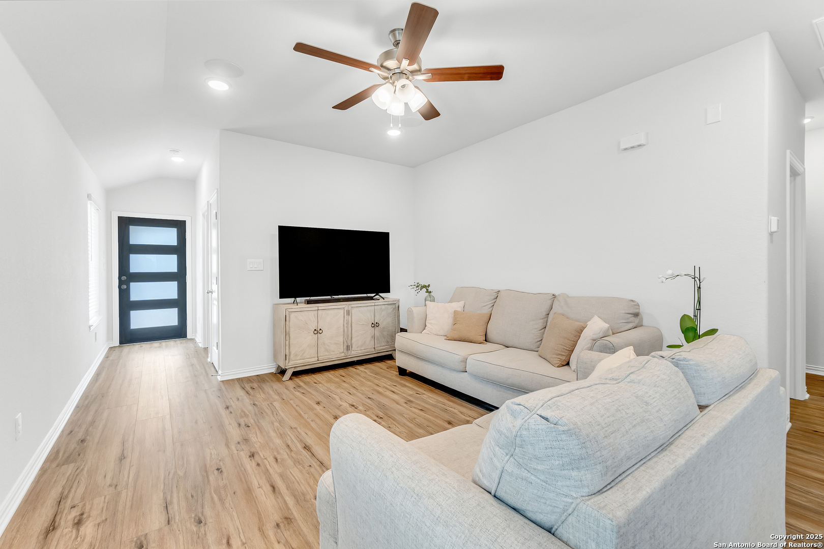 Property Photo: 2054 Flametree TX 78132