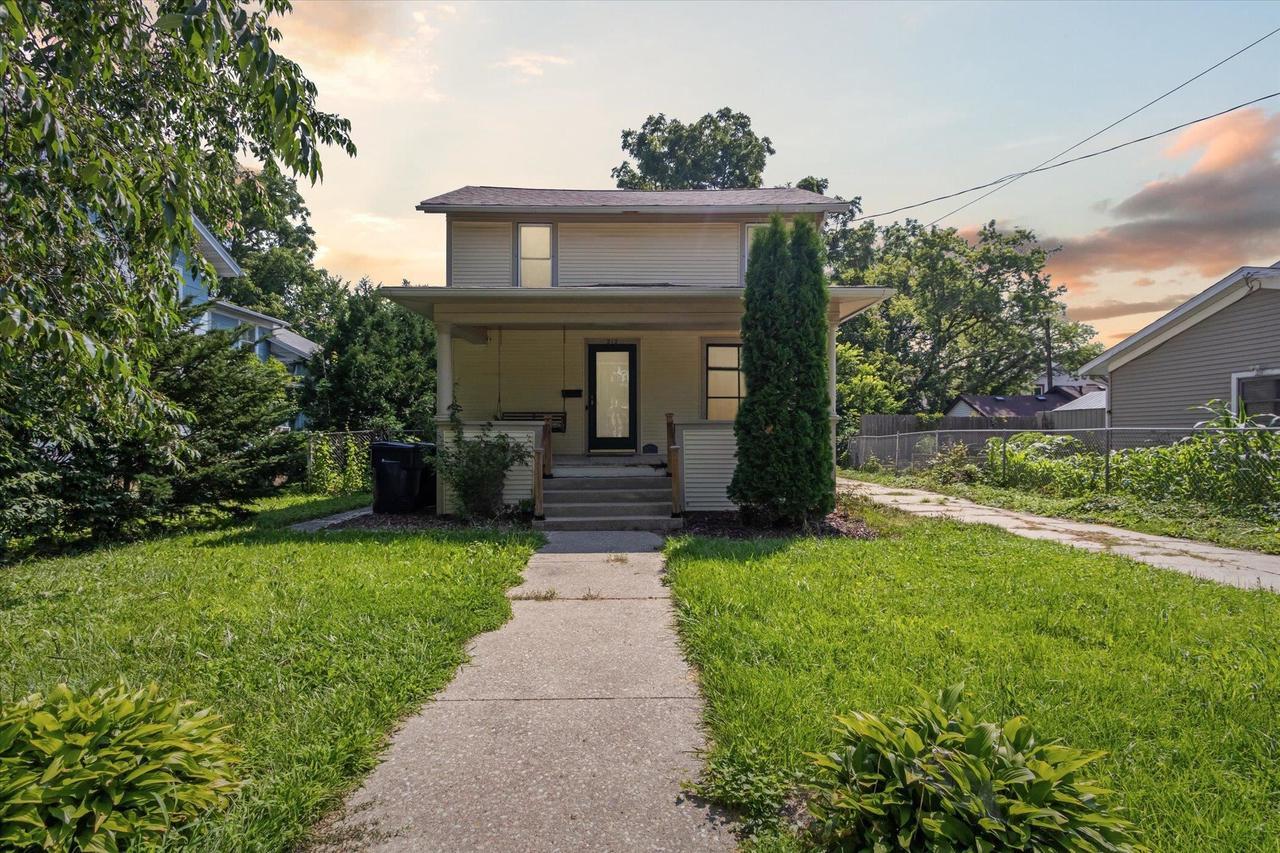 Property Photo: 212 North Washington Street WI 53548
