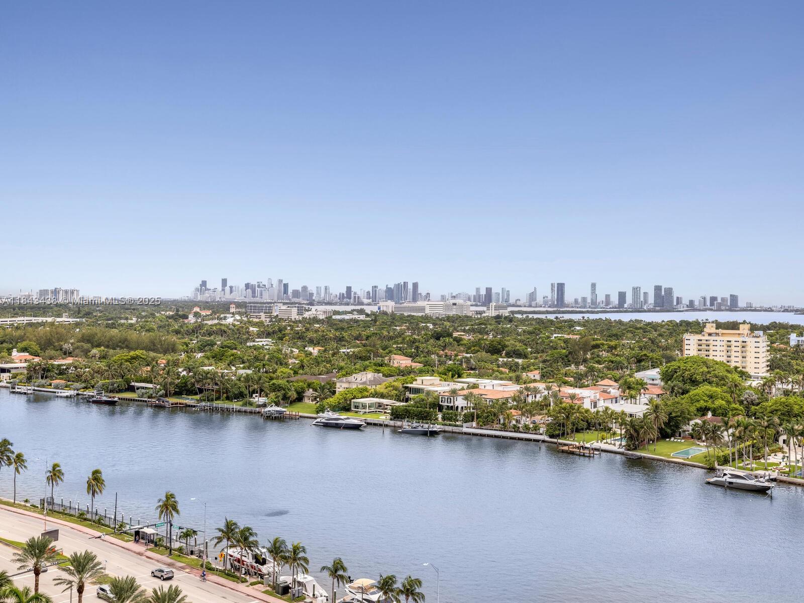 Property Photo:  4779 Collins Ave 1706  FL 33140 
