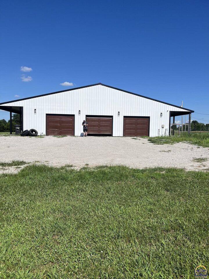 5528 SE Lostine Rd  Galena KS 66739 photo