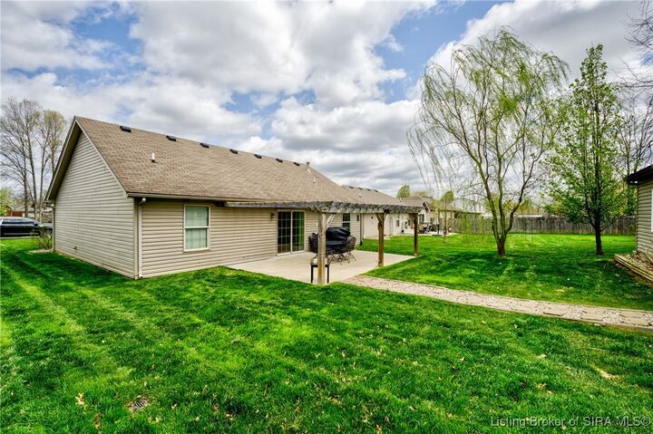 Property Photo:  5515 Harmony Woods Drive  IN 47143 