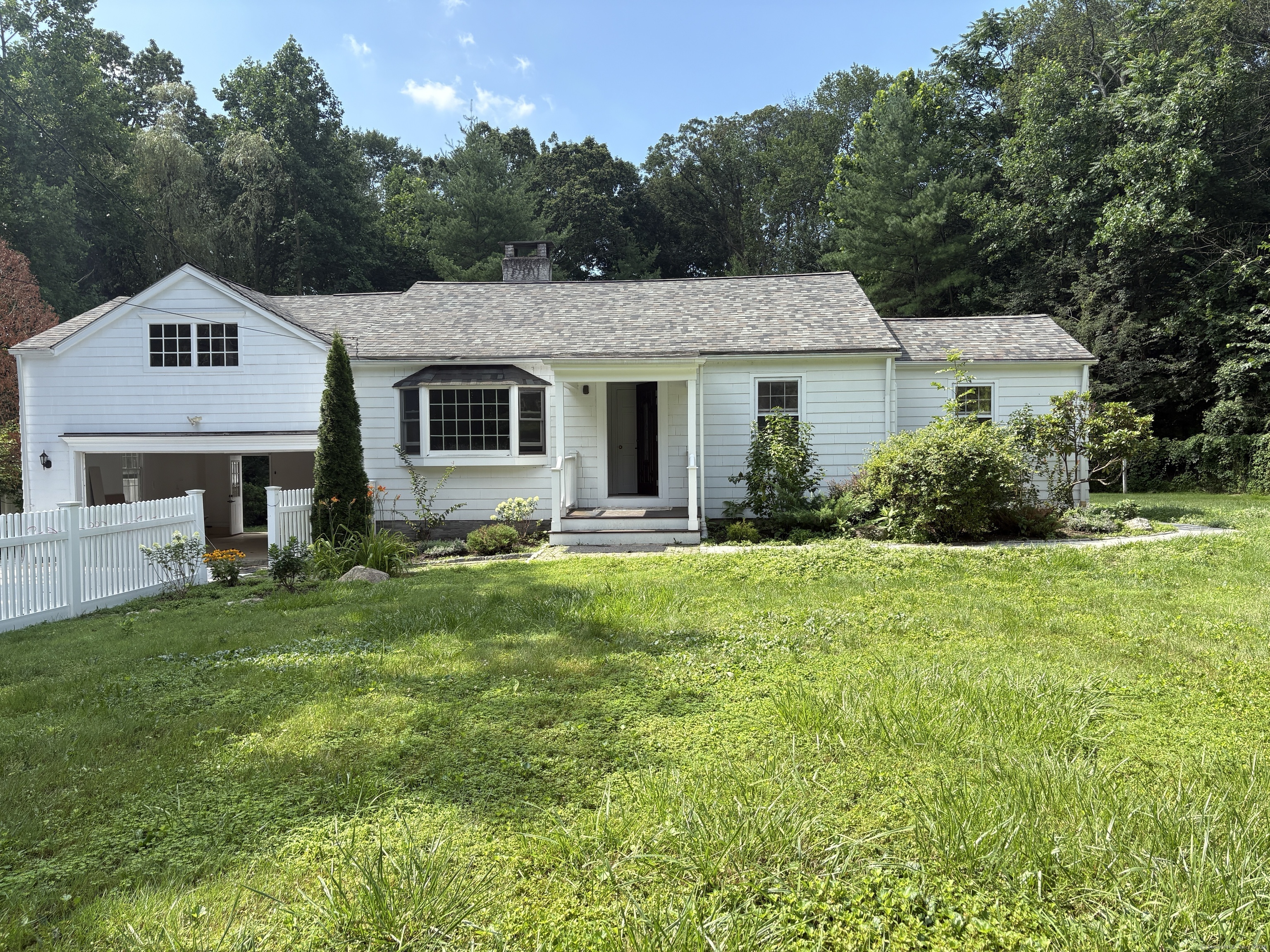 Property Photo:  158 Jelliff Mill Road  CT 06840 