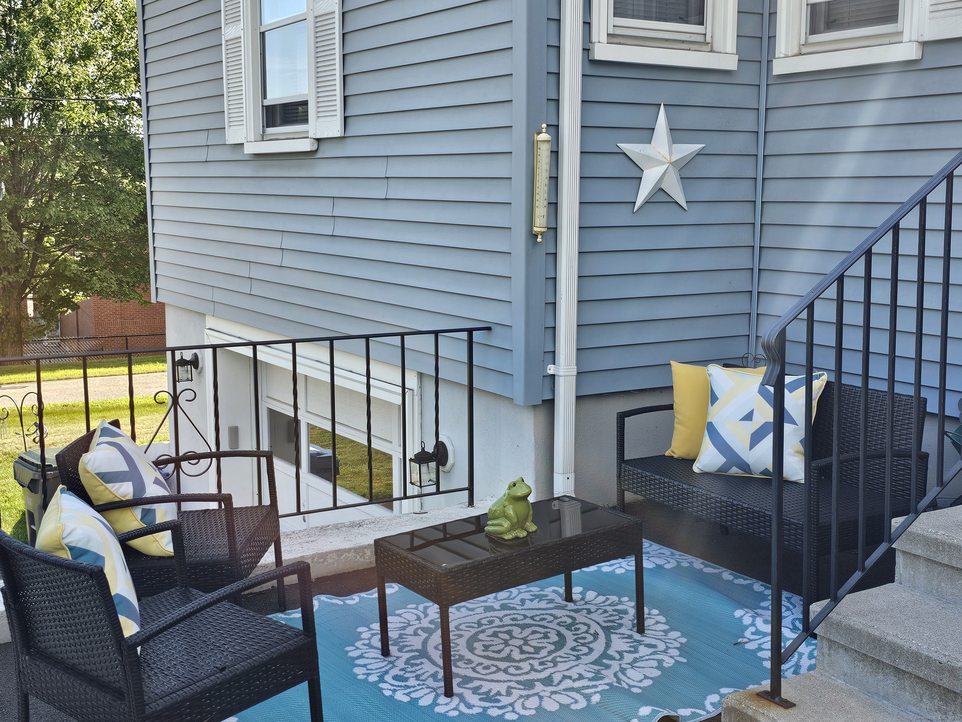 Property Photo:  120 Avery Street  CT 06042 