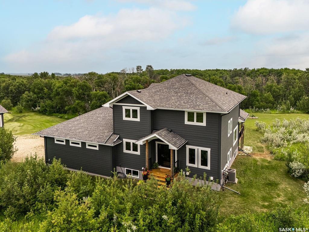 Property Photo: 6 Elkwood Road SK S7C 0C5