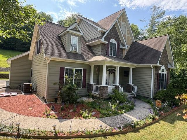 Property Photo: 3186 Silas Creek Road NC 28643