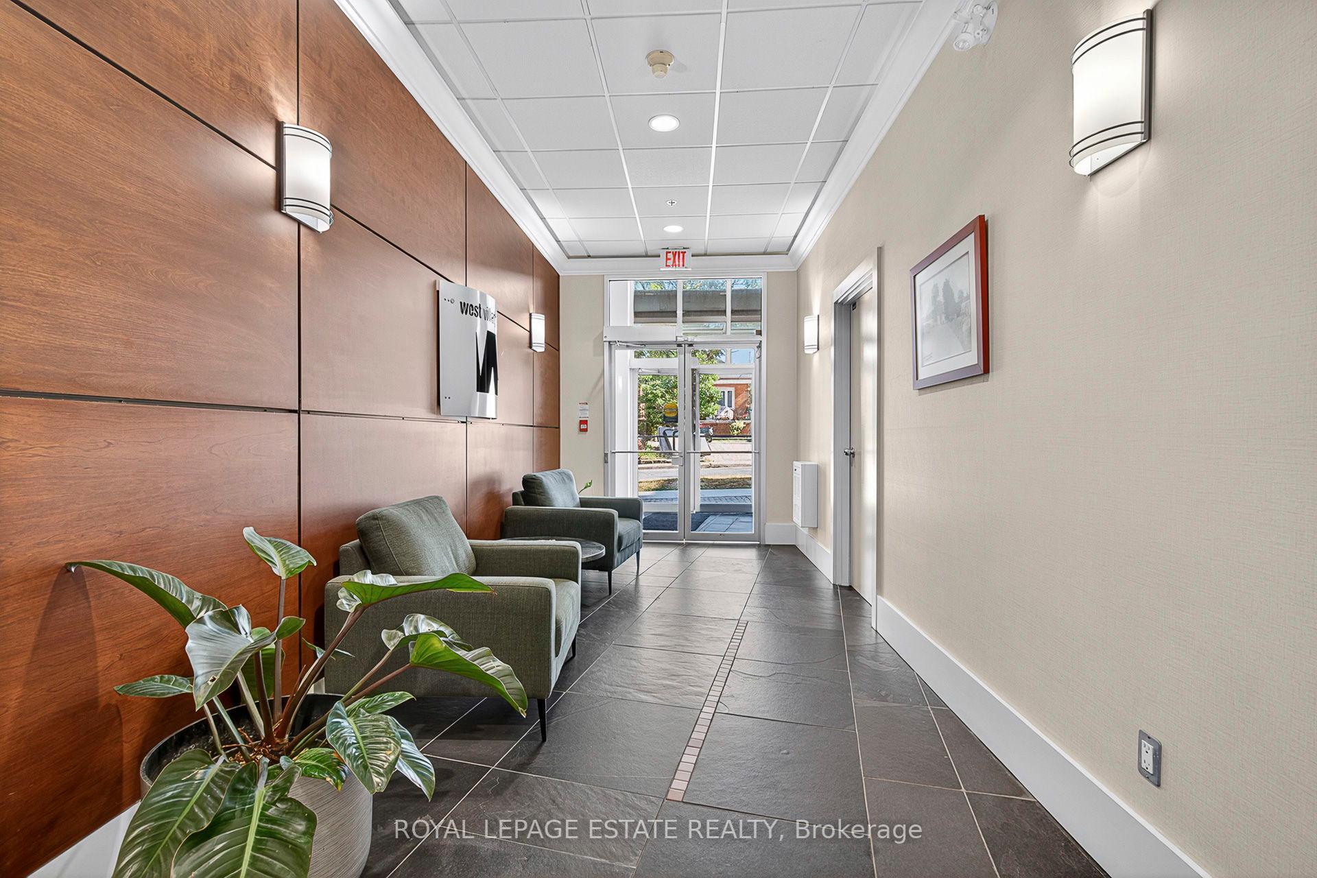Property Photo:  550 Hopewell Avenue 301  ON M6E 2S6 