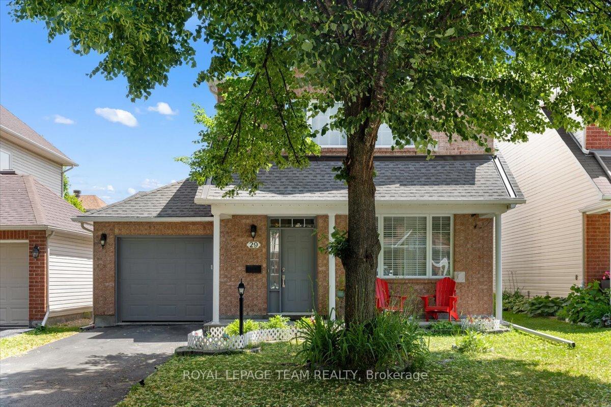 Property Photo:  29 Appledale Drive  ON K2J 4W5 