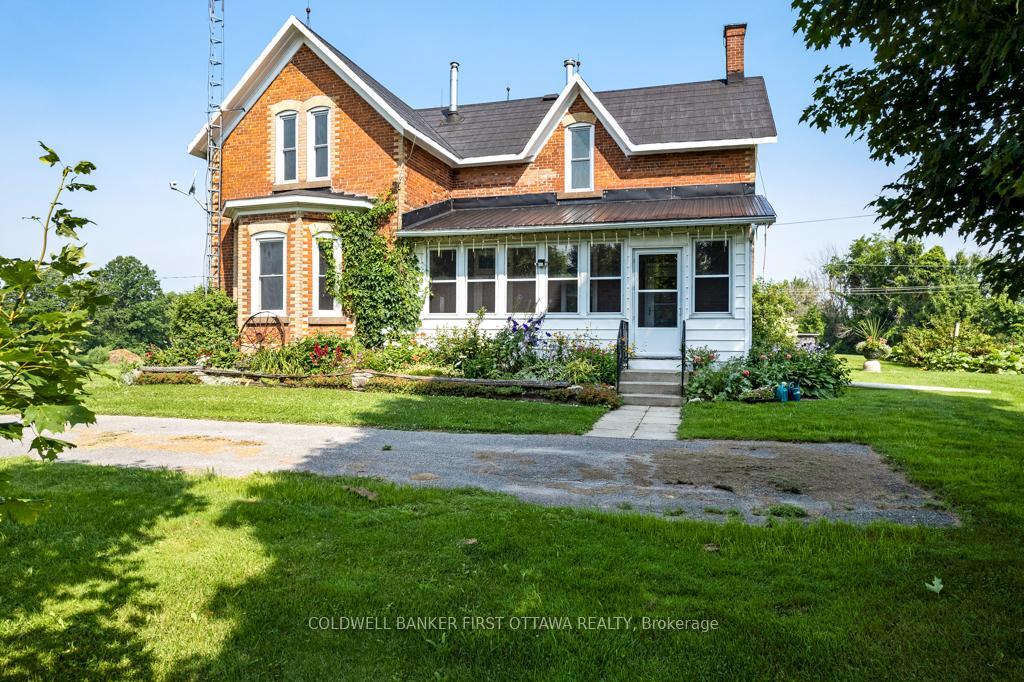 Property Photo: 453 Day Road ON K7H 3C3