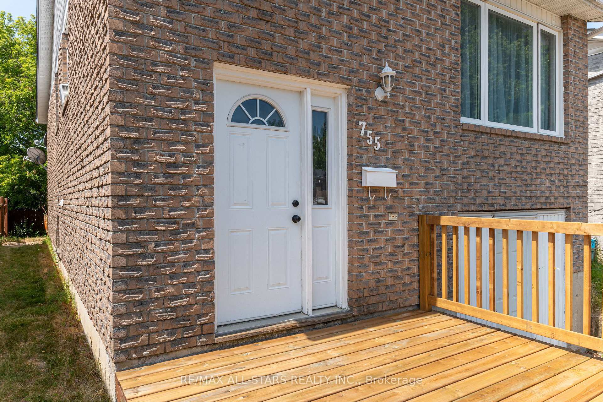 Property Photo: 755 Mountain Ash Road ON K9J 8K1