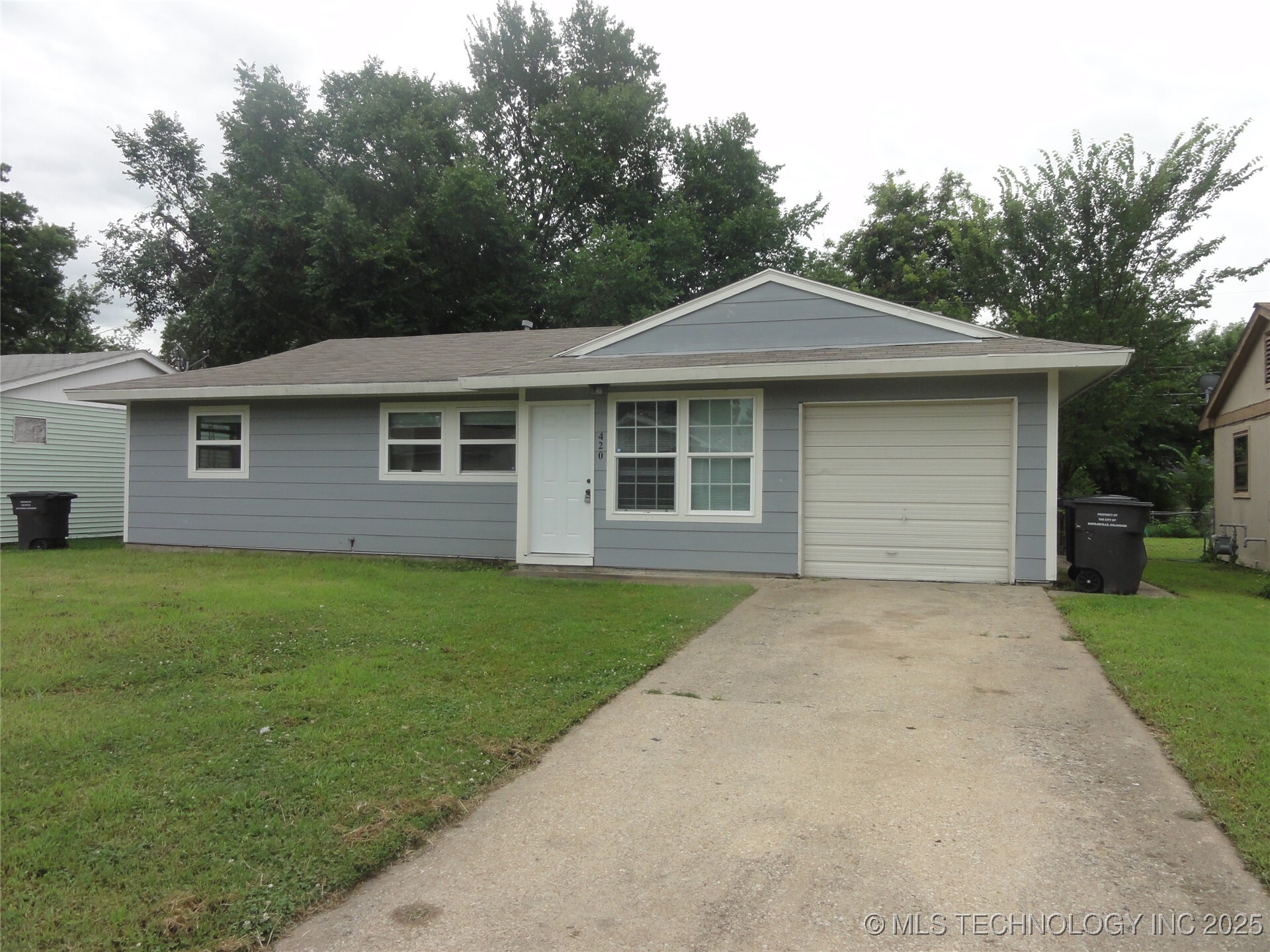 Property Photo:  420 Lindenwood Drive  OK 74003 