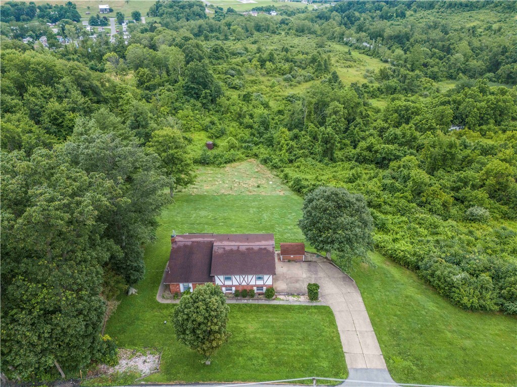 Property Photo: 851 Mounts Rd PA 15301